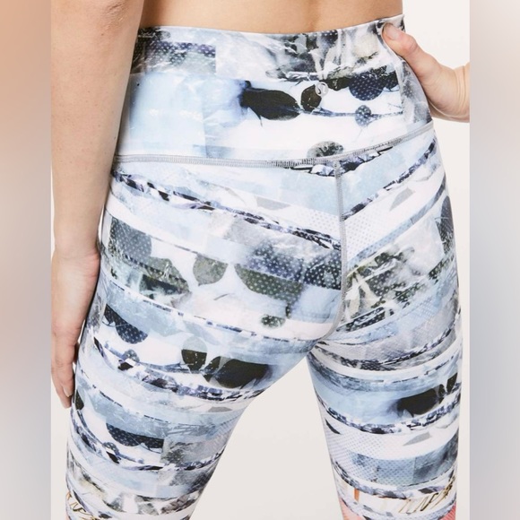 Lululemon Wunder Under High-Rise Tight (*Engineered Full-On Luxtreme 28"). - Picture 4 of 9